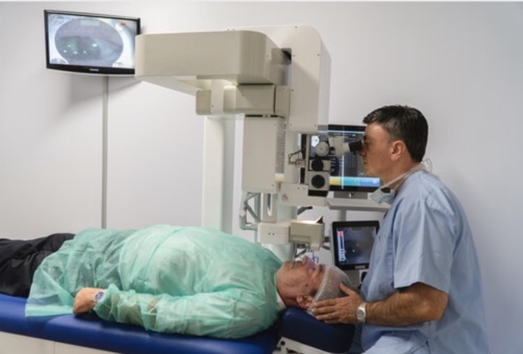 To ΠΡΩΤΟ στην ΚΡΗΤΗ Υπερσύγχρονο Ρομποτικό Laser Διαθλαστικής Χειρουργικής Excelsius Micron M7